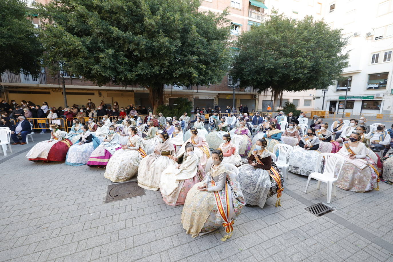 El Marítimo homenajea a la Senyera en Valencia