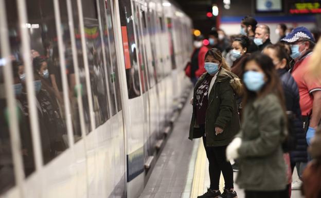 El metro de Valencia recupera el horario nocturno durante cinco días en diciembre y enero