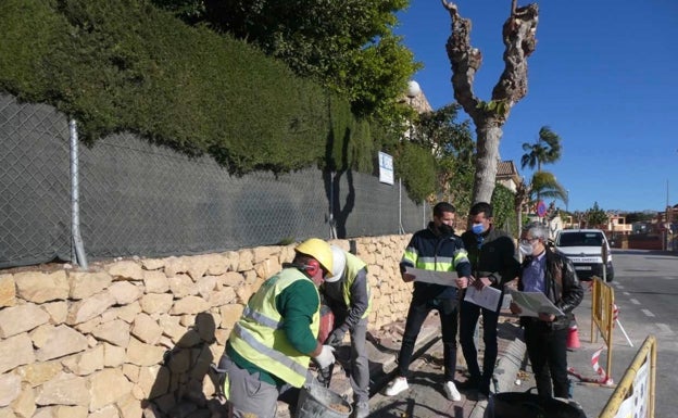 La Nucía inicia la instalación de seis nuevos puntos de recarga eléctrica de vehículos