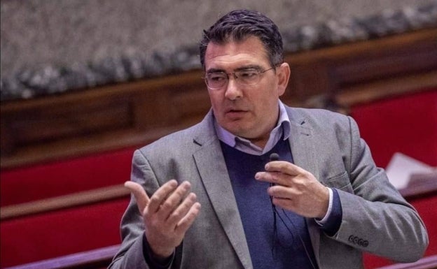 Cs pide a Grezzi «diálogo» para evitar el conflicto con las motos de alquiler