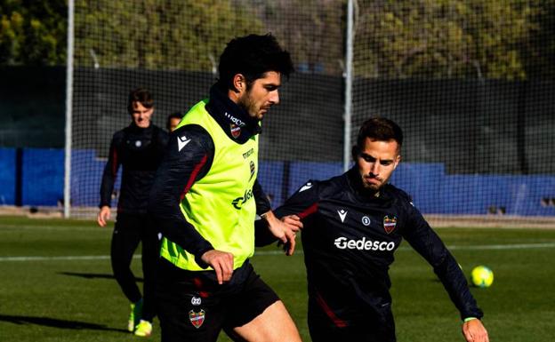 Melero regresa a la convocatoria para el partido frente al Espanyol