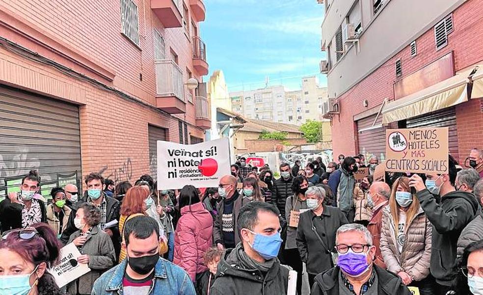 Vecinos de Zaidía protestan por el proyecto de un hotel