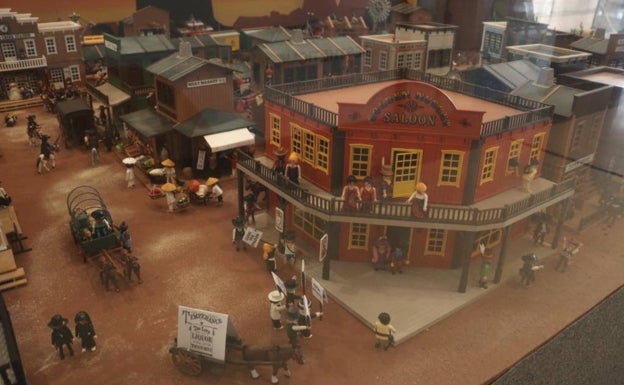 Más de 1.700 metros cuadrados de exposición de Playmobil en Torrent