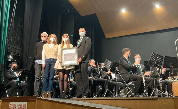 La Junta Local Fallera de Dénia recauda más de 1.000 euros en el Concierto Benéfico