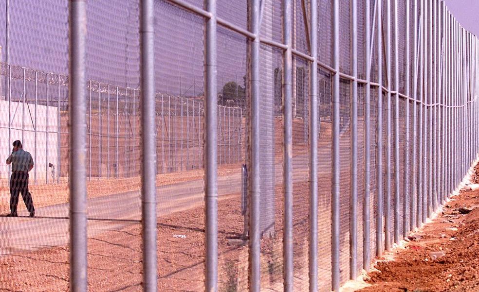 El Covid obliga a confinar un módulo de la cárcel de Villena y a suspender los vis a vis en Picassent