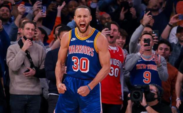 Stephen Curry, máximo triplista de la historia de la NBA