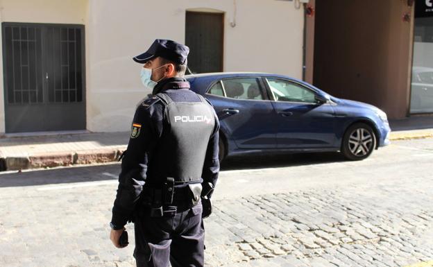 Un hombre intenta saltar por la ventana en Valencia tras discutir con su pareja