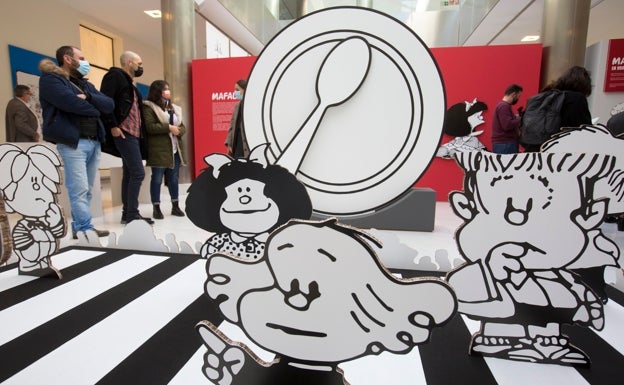 Valencia prepara un plato de sopa para Mafalda