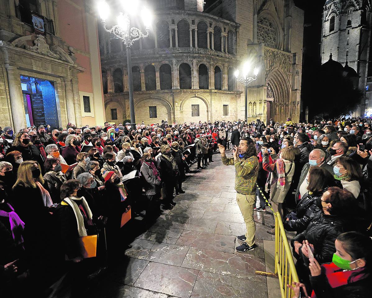 Los coros regresan a la calle
