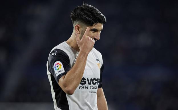 Carlos Soler: «Una victoria importante que nos acerca a los puestos Champions, que es donde debe estar este club»