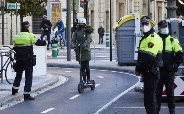 Uno de cada cinco patinetes parados por la Policía Local de Valencia recibe una multa