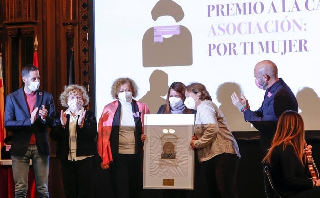 La Asociación 'Por ti Mujer' premiada por su trabajo con mujeres migrantes en Valencia, Mislata y Burjassot