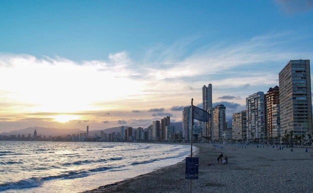 Benidorm insiste: «no y nunca a la tasa turística»