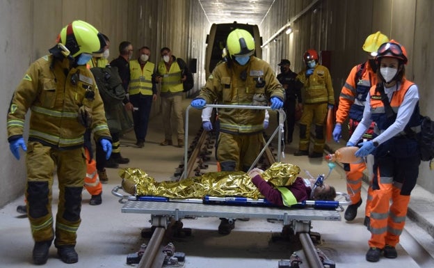 Simulacro de avería del TRAM en un túnel entre Gata y Teulada