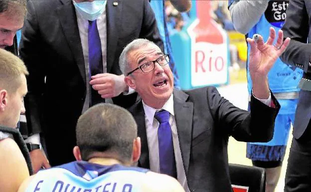 Paco Olmos, coach of Valencia Basket's debut in the highest continental competition. 