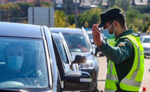 La multa de la DGT por la que puedes pagar hasta 200 euros esta Navidad