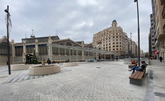 La reforma de la plaza de Brujas no convence a muchos viandantes