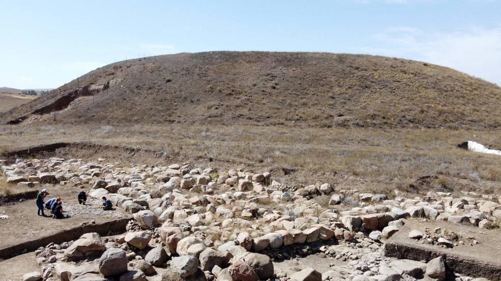 Descubren un tesoro de la época romana en España gracias a un tejón