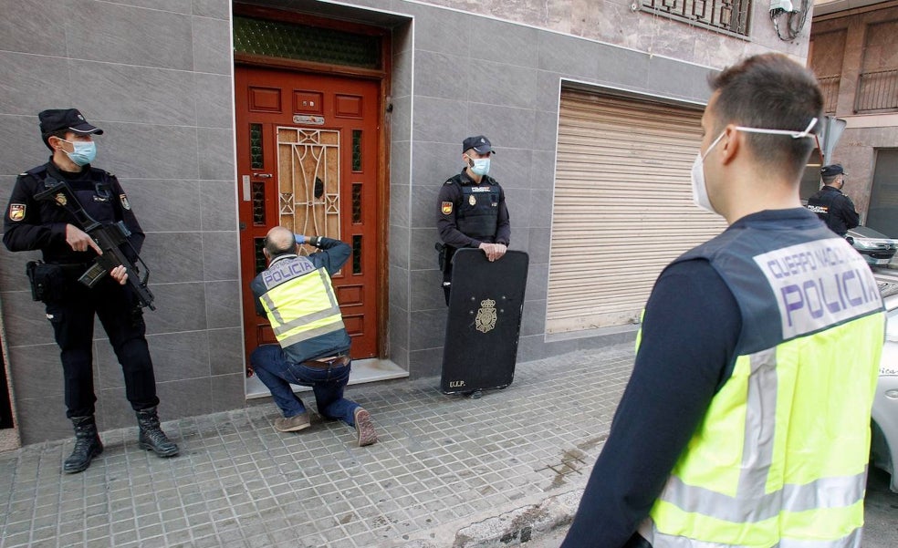 La madre de la asesinada en Elche: «Cadena perpetua para él, no se explica tanta violencia»
