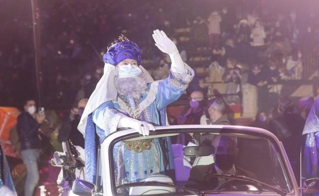 Así ha sido la Cabalgata de Reyes en Valencia, en la plaza de toros