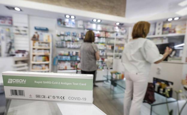 Dudas con los test de antígenos: «No podemos arriesgar la salud de los clientes»