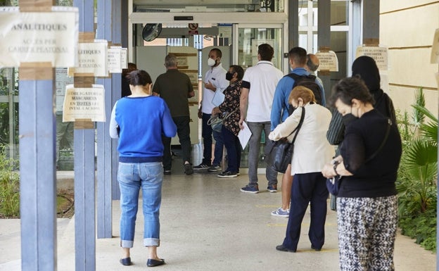 Ómicron dispara a 49.000 las bajas laborales en la Comunitat Valenciana