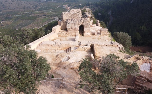 La Font halla el palacio islámico de hace nueve siglos que originó el Castillo del Rebollet