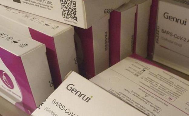 Sanidad retira test de antígenos que dan falsos positivos en España