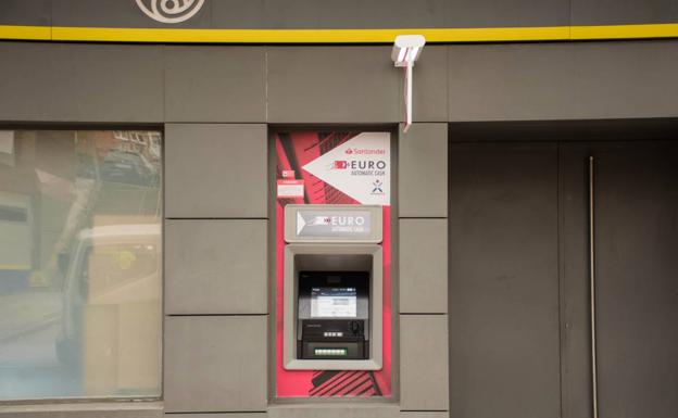 Correos instala sus primeros cajeros automáticos en dos pueblos valencianos que no tienen banco