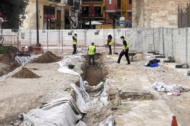 Giner critica la ocultación de los restos visigodos y romanos de la plaza de la Reina