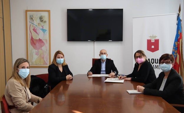 Alaquàs crea bonos de consumo subvencionados al 50% para gastar en los comercios locales