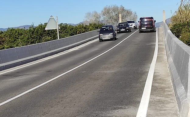 La Diputación afirma que los puentes afectados por las obras no tenían itinerarios peatonales