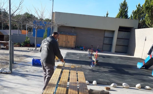 Paterna realiza mejoras en los colegios en el periodo vacacional
