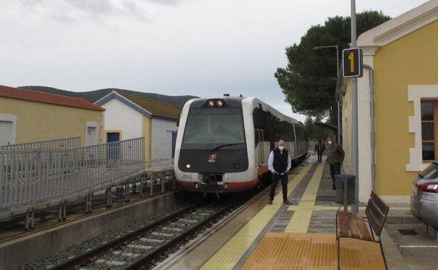 El TRAM ofrece un servicio de autobús entre Teulada y Altea este sábado por trabajos en los puentes