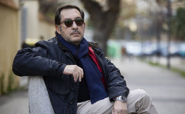 Miquel Nadal: «A Valencia no le sobran miradas literarias»