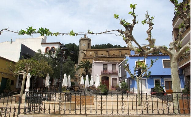 Los médicos de Alcalalí y Llíber pasan una hora de consulta al día durante dos semanas