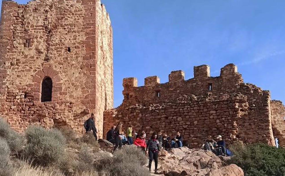 Un ascenso al Castillo de Serra en el corazón de La Calderona