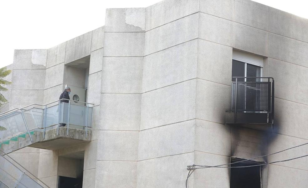 14 habitaciones de la residencia de Moncada han quedado destrozadas por el incendio