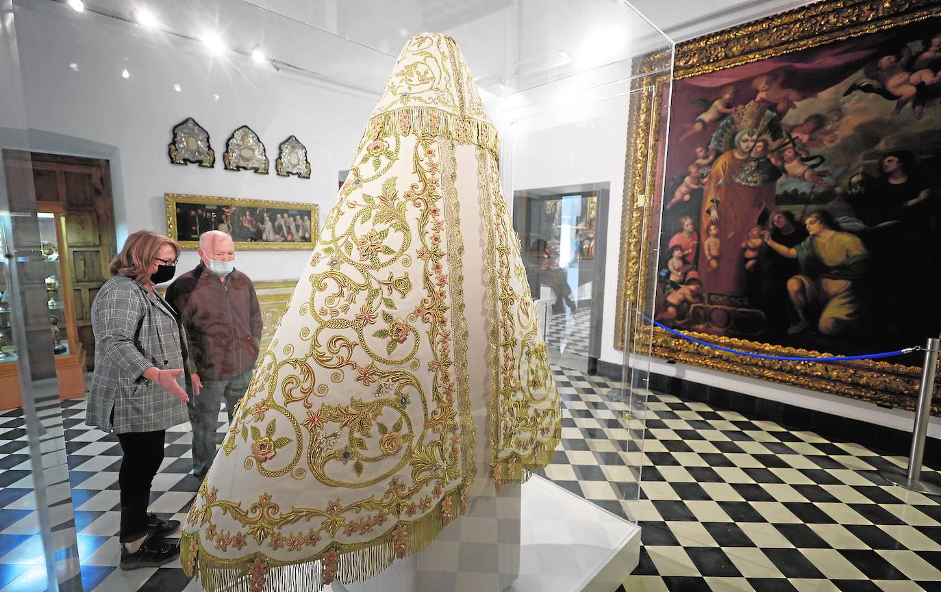 La visita de la Virgen cierra la campaña 'Un manto de solidaridad'
