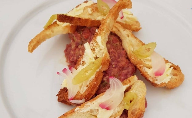 El 'steak tartar' de premio que sólo se puede comer los jueves