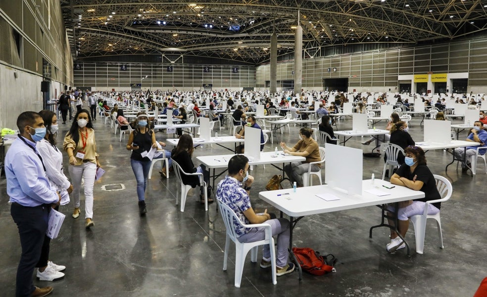 Estado y Generalitat convocan dos oposiciones masivas el mismo día