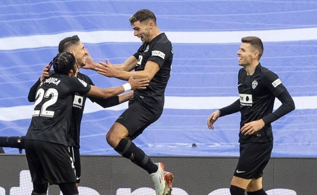 Boyé, tras el empate del Elche en el Bernabéu: «Nos vamos con un sabor amargo, pero es un puntazo»