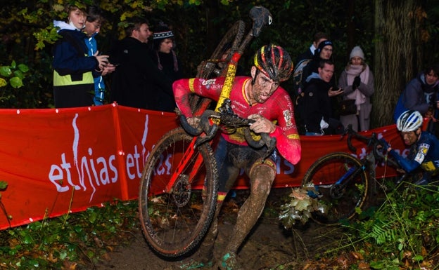 Acuerdo casi total para que Benidorm acoja en 2023 una prueba de la Copa del Mundo de ciclocross