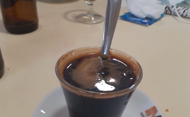 Almuerzo (ligero) en un clásico de Nazaret