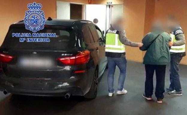 La Policía detiene en Santa Pola a un fugitivo belga acusado de agredir sexualmente a una menor