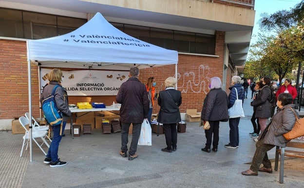 Valencia completa la instalación de contenedores para basura orgánica en todos los barrios