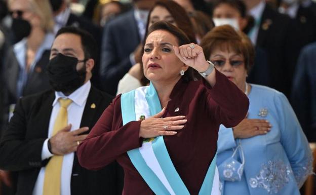 Xiomara Castro se convierte en la primera presidenta de Honduras