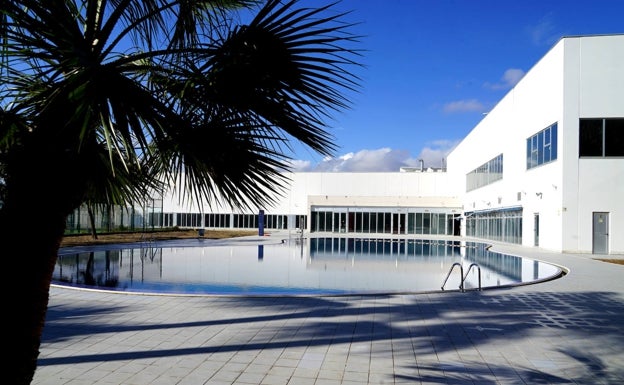 Benetússer creará una comisión para la reapertura de la piscina tras más de cinco años cerrada