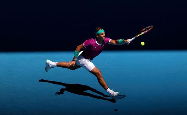 A qué hora juega Rafa Nadal en la final del Open de Australia y dónde verlo por televisión