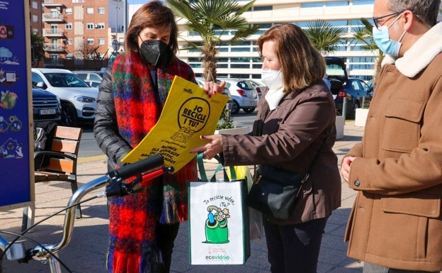 Quart inicia una campaña sobre el reciclaje con rutas por el parque fluvial del Turia